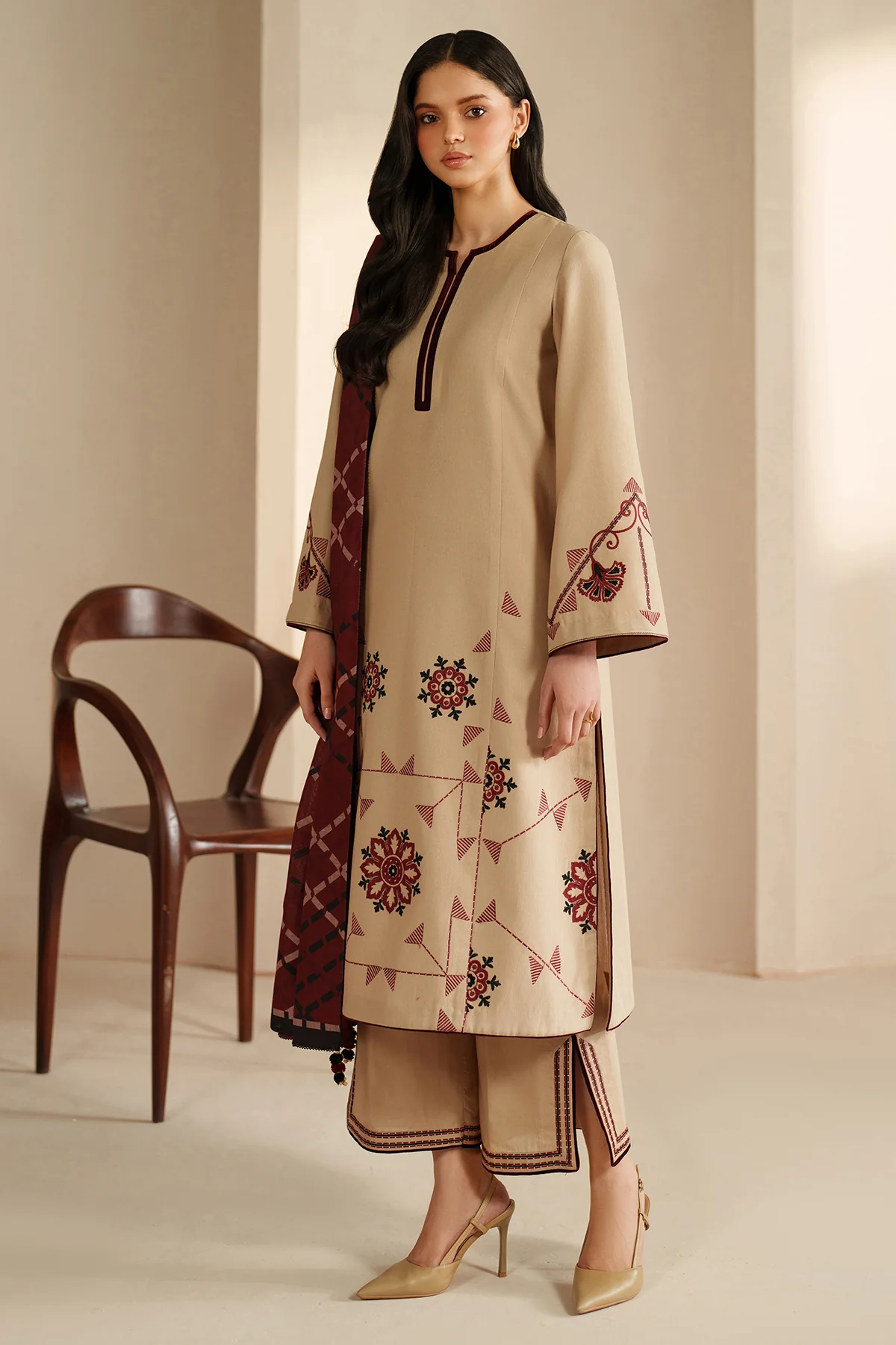 EMBROIDERED KHADDAR RTW-1269 - Image 3