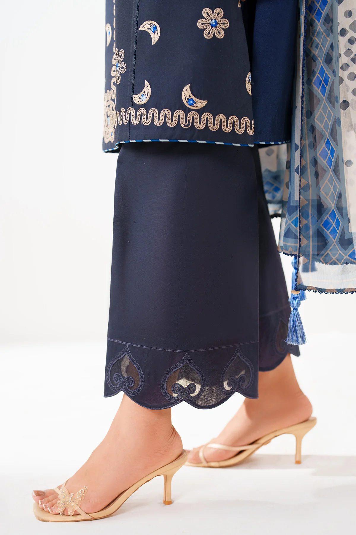 EMBROIDERED LAWN RTW-1298 - Image 8