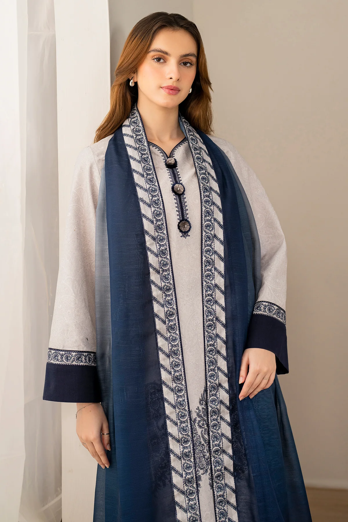 EMBROIDERED LAWN USE-9133 - Image 8