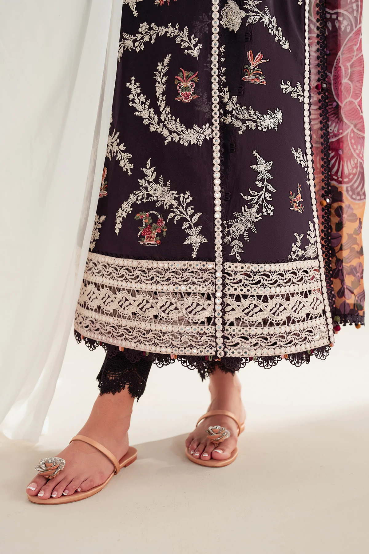 EMBROIDERED LAWN USE-9326 - Image 5