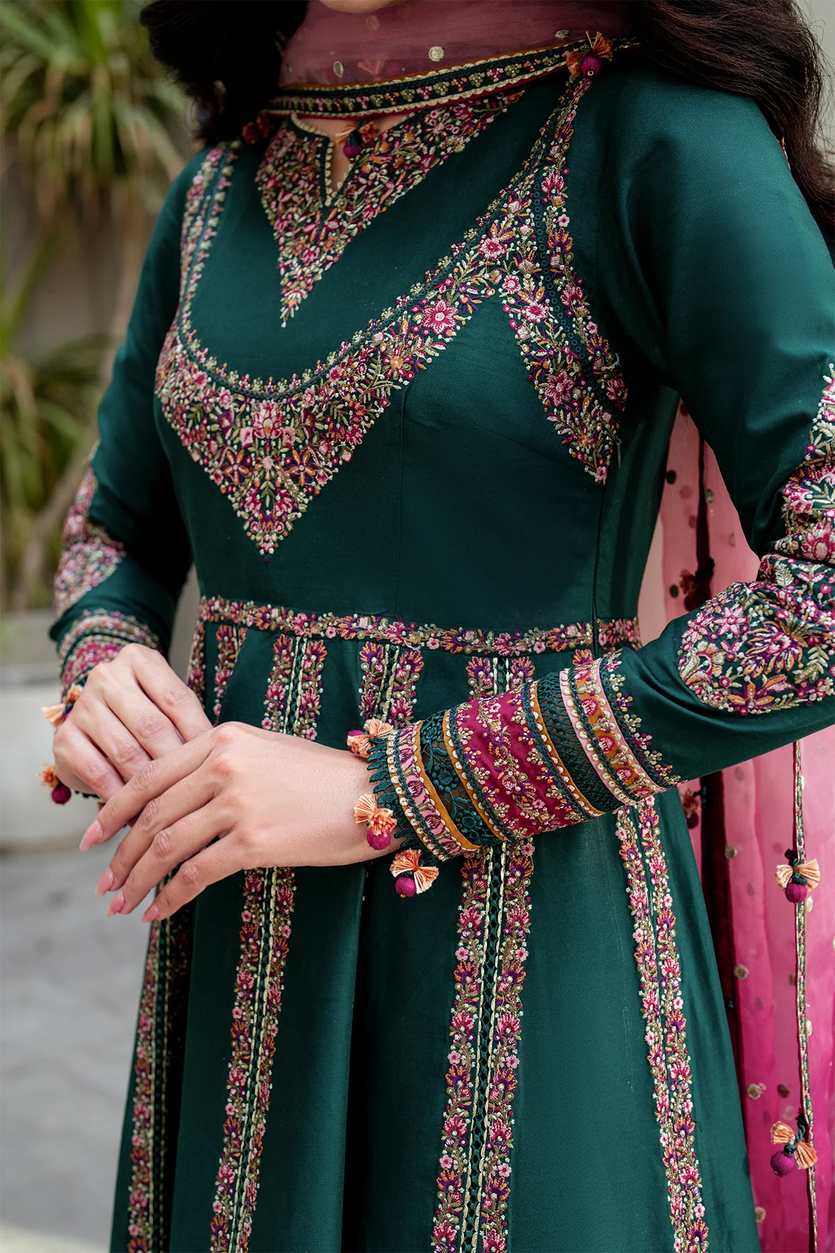 Embroidered Luxury Lawn SL25-D1 - Image 9