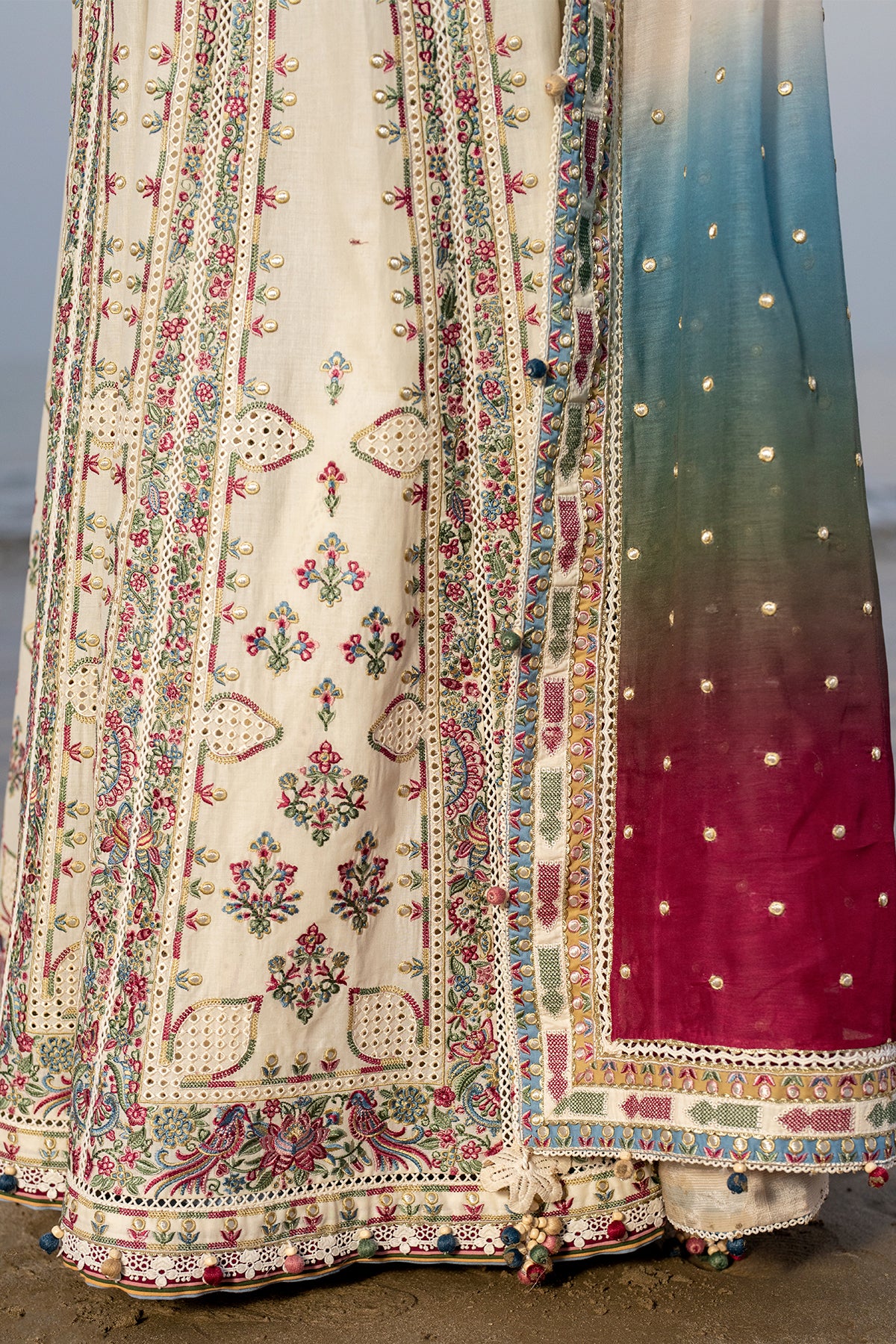 Embroidered Luxury Lawn SL25-D9 - Image 11