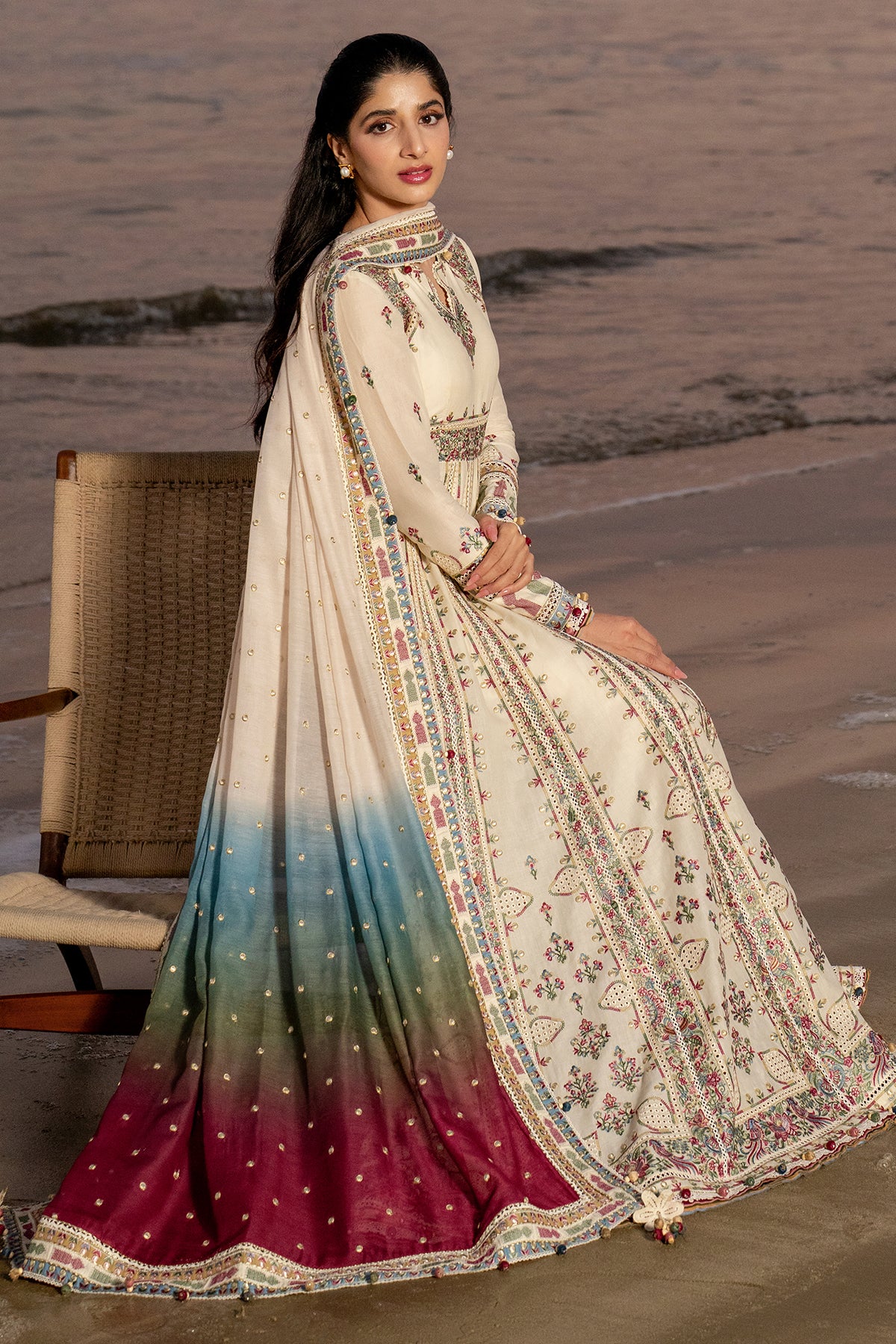 Embroidered Luxury Lawn SL25-D9 - Image 4