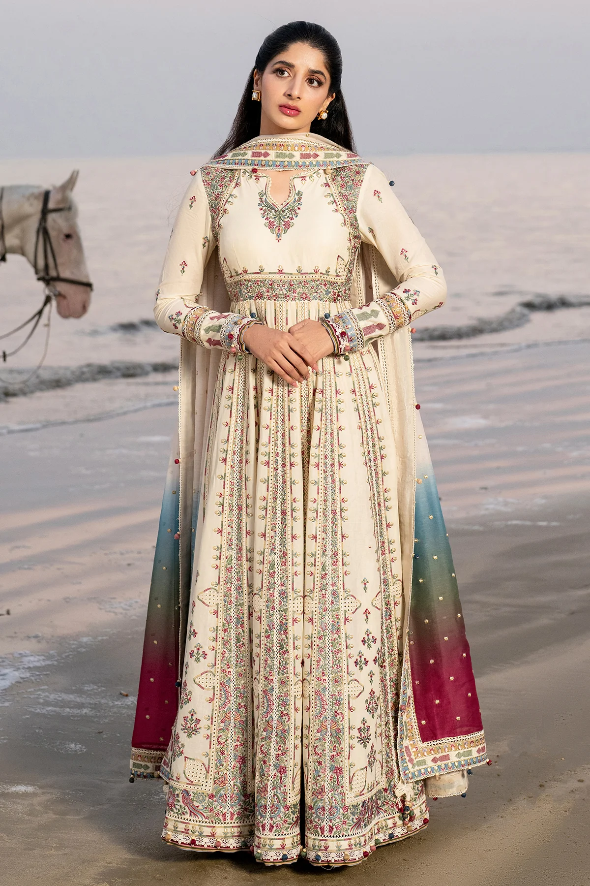 Embroidered Luxury Lawn SL25-D9 - Image 5